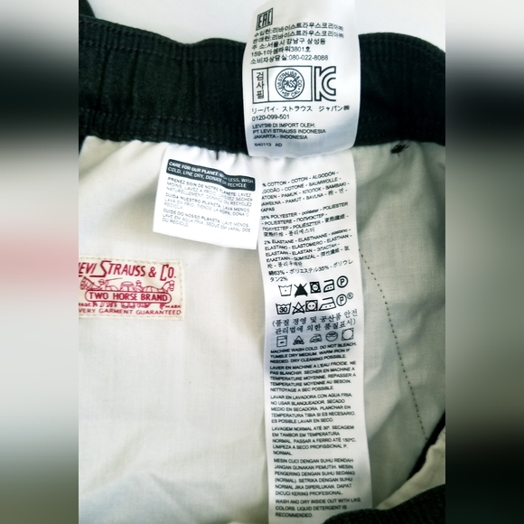 Levi's Dark Green Cargo Joggers - Picture 11 of 16